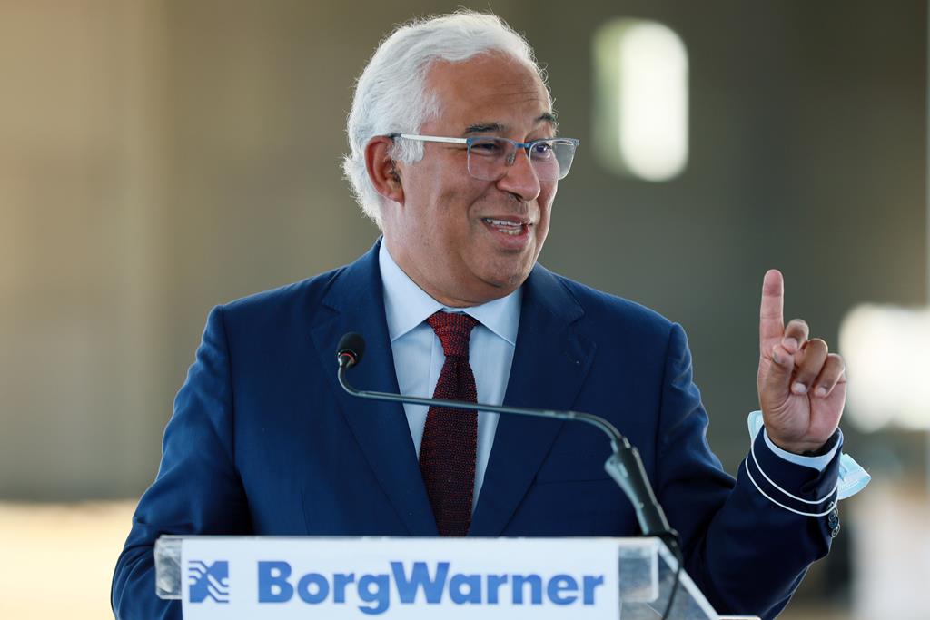 António Costa confirma em Viana do Castelo “novo incentivo fiscal” à recuperação das empresas