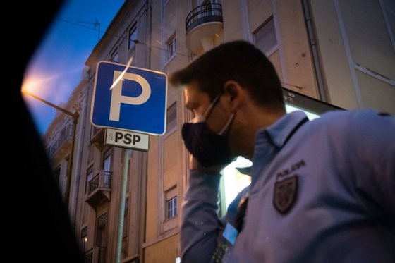 PSP detém grupo responsável por assaltos em Braga e Viana do Castelo e apreende armas