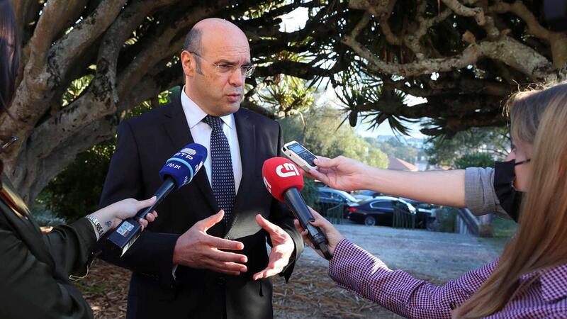 Ministro da Economia considera “boas notícias” proposta de empresa de Barcelos de ficar com trabalhadores da Dielmar