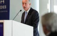 Situação crítica pós-pandémica explica solução para o salário mínimo, diz Marcelo