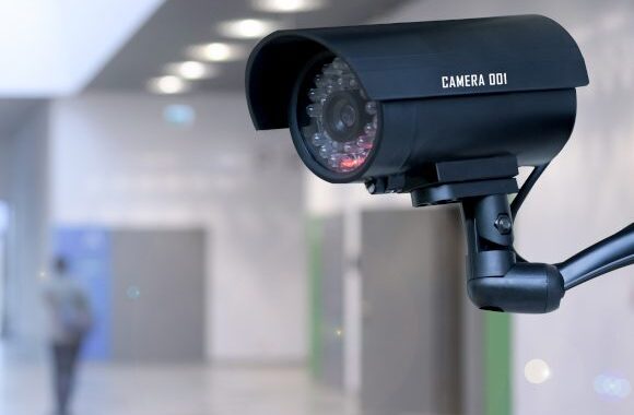 Câmaras de vigilância reforçam segurança em escola de Valença