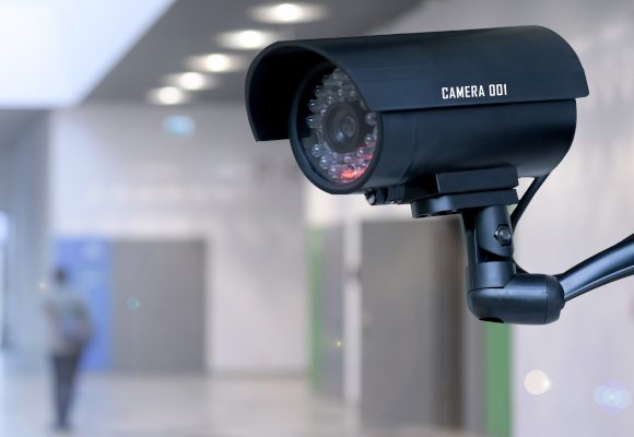 Câmaras de vigilância reforçam segurança em escola de Valença