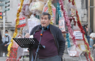 Árvore de Natal de reivindicações da União de Sindicatos decora centro de Braga.
