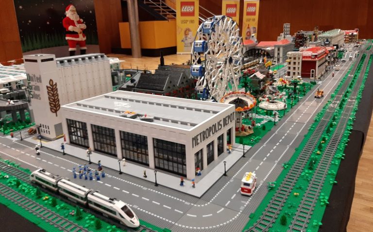 Milhões de peças Lego à conquista de Paredes de Coura