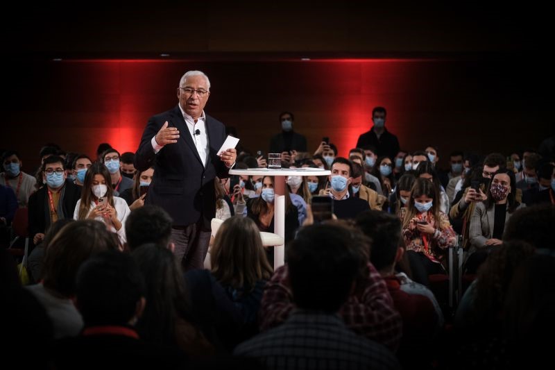 António Costa garante que ‘Geringonça’ acabou em 2021 e a escolha é entre ele ou Rio