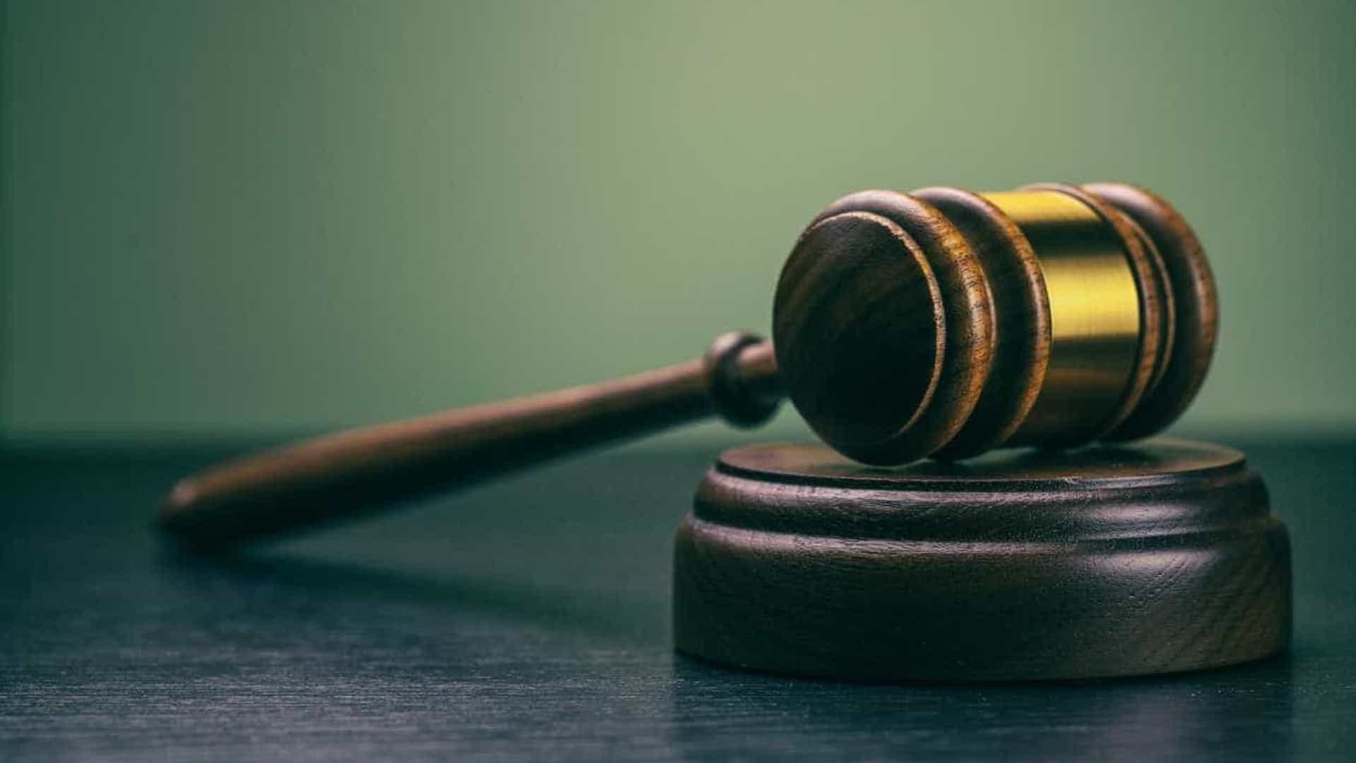 Tribunal absolve por falta de prova homem acusado de violar amiga em Braga