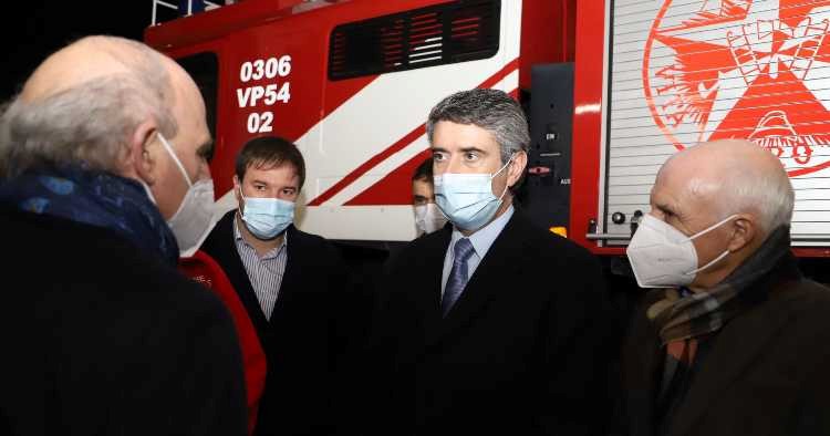 Legislativas.  José Luís Carneiro (PS) visita corporações de bombeiros de Guimarães