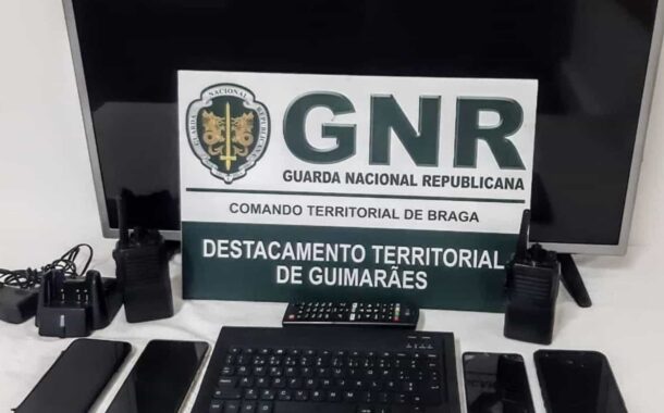 GNR de Guimarães detém dois homens por furtos e tráfico de droga