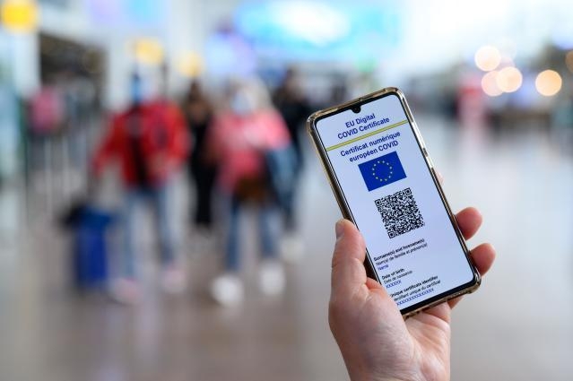 Bruxelas admite problemas nos certificados de vacina de reforço em Portugal