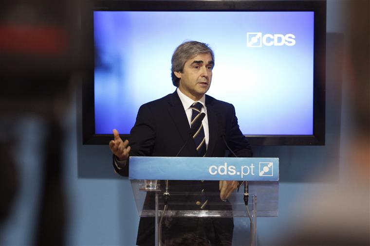 Nuno Melo recusa “deitar toalha ao chão” e confirma candidatura à liderança do CDS