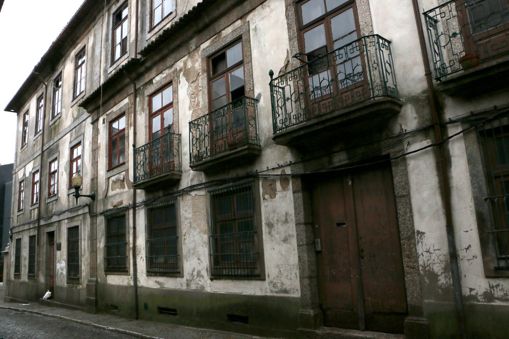 ‘Bazuca’ transforma escola de Guimarães em residência universitária