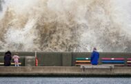 Tempestade Eunice já fez 16 mortos na Europa