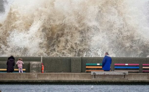 Tempestade Eunice já fez 16 mortos na Europa