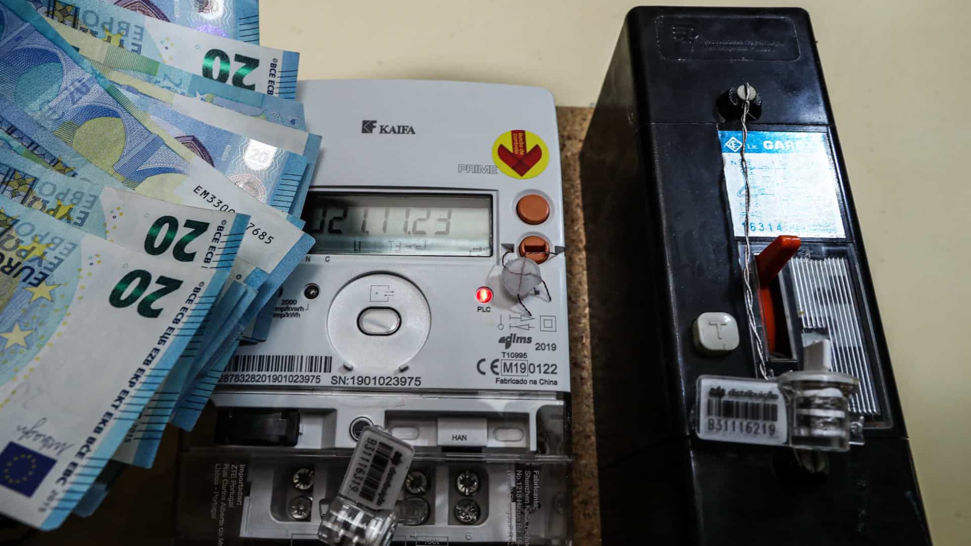 ERSE apresenta proposta “excepcional’ de descida de 2,6% do preço da luz no mercado regulado a partir de Julho