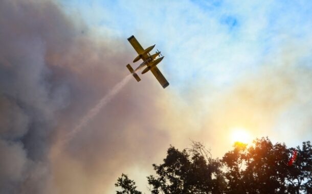 Catorze fogos activos mobilizam mais de 860 bombeiros às 18h00