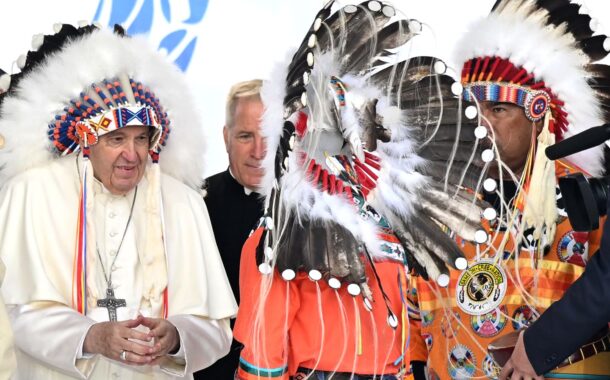 Papa pede “perdão pelo mal cometido” contra povos indígenas do Canadá
