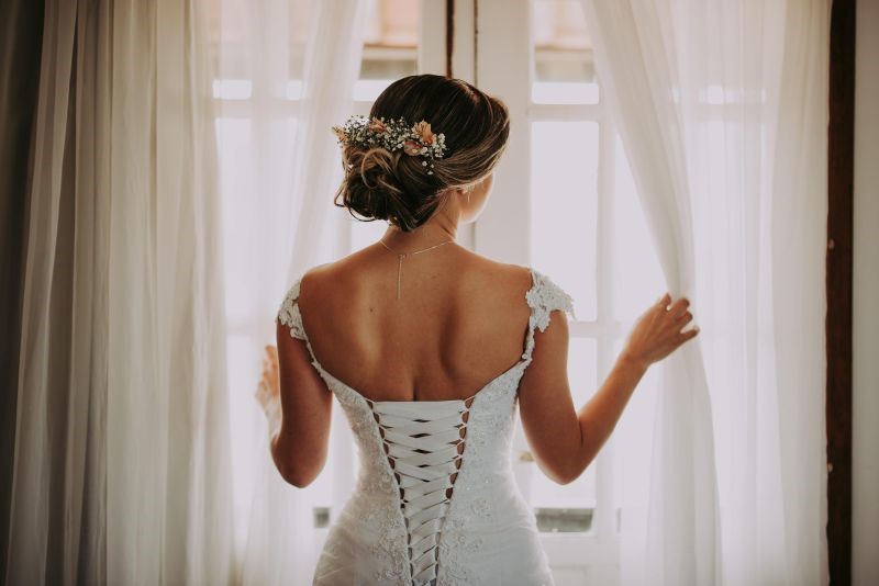Mais de 100 mulheres ficaram sem os vestidos de noiva depois de os pagarem no Porto