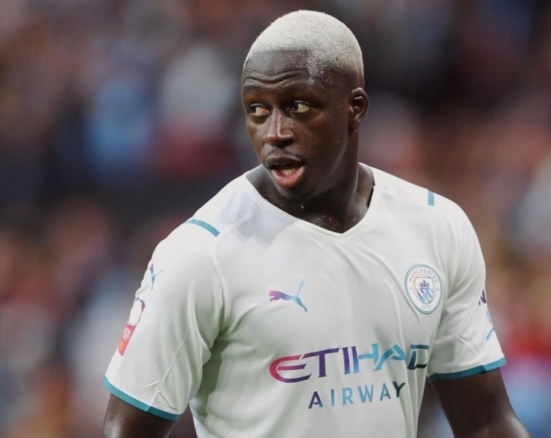 Internacional francês Benjamin Mendy acusado de oito violações