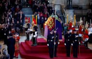 Marcelo prestou homenagem a Isabel II no velório em Londres
