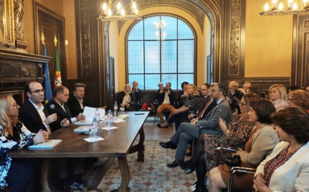 Daniel Basto apresenta livro dedicado às comunidades portuguesas em Paris