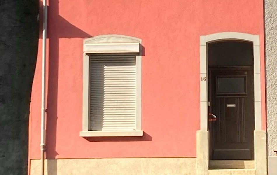Polícia do Luxemburgo faz buscas em casa de portuguesa encontrada desmembrada em França
