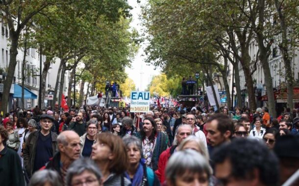 Paris sai à rua no “dia 1” da mobilização popular contra Macron