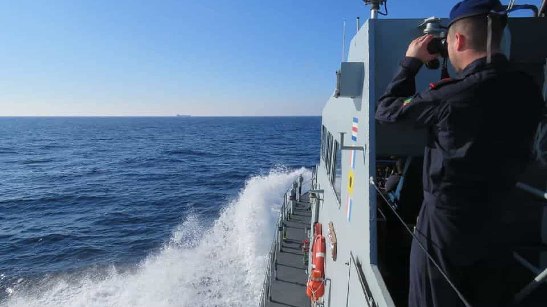 Forças Armadas acompanham passagem de navio russo por águas portuguesas