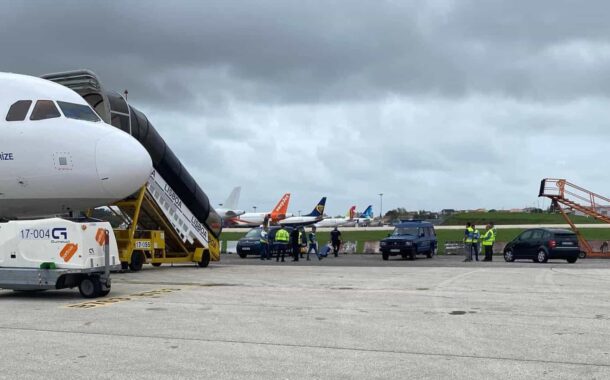 Piada de passageiro sobre bomba fecha aeroporto de Lisboa e obriga a evacuação de avião da Turkish Airlines