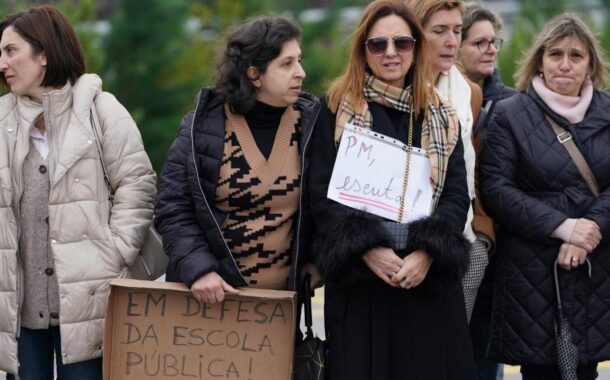 António Costa recebido por manifestação de professores em Braga