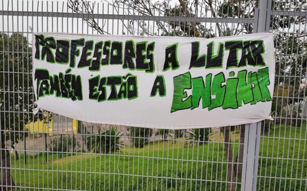 Sindicato de professores entrega pré-avisos de greve para todo o mês de Janeiro