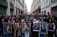 Homem suspeito de matar curdos em Paris formalmente acusado e colocado em prisão preventiva