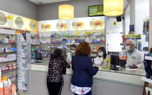 Câmara de Braga aumenta para 135 euros comparticipação para compra de medicamentos essenciais