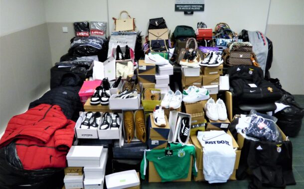 Artigos contrafeitos no valor de 3.500 euros apreendidos na feira de Arcos de Valdevez