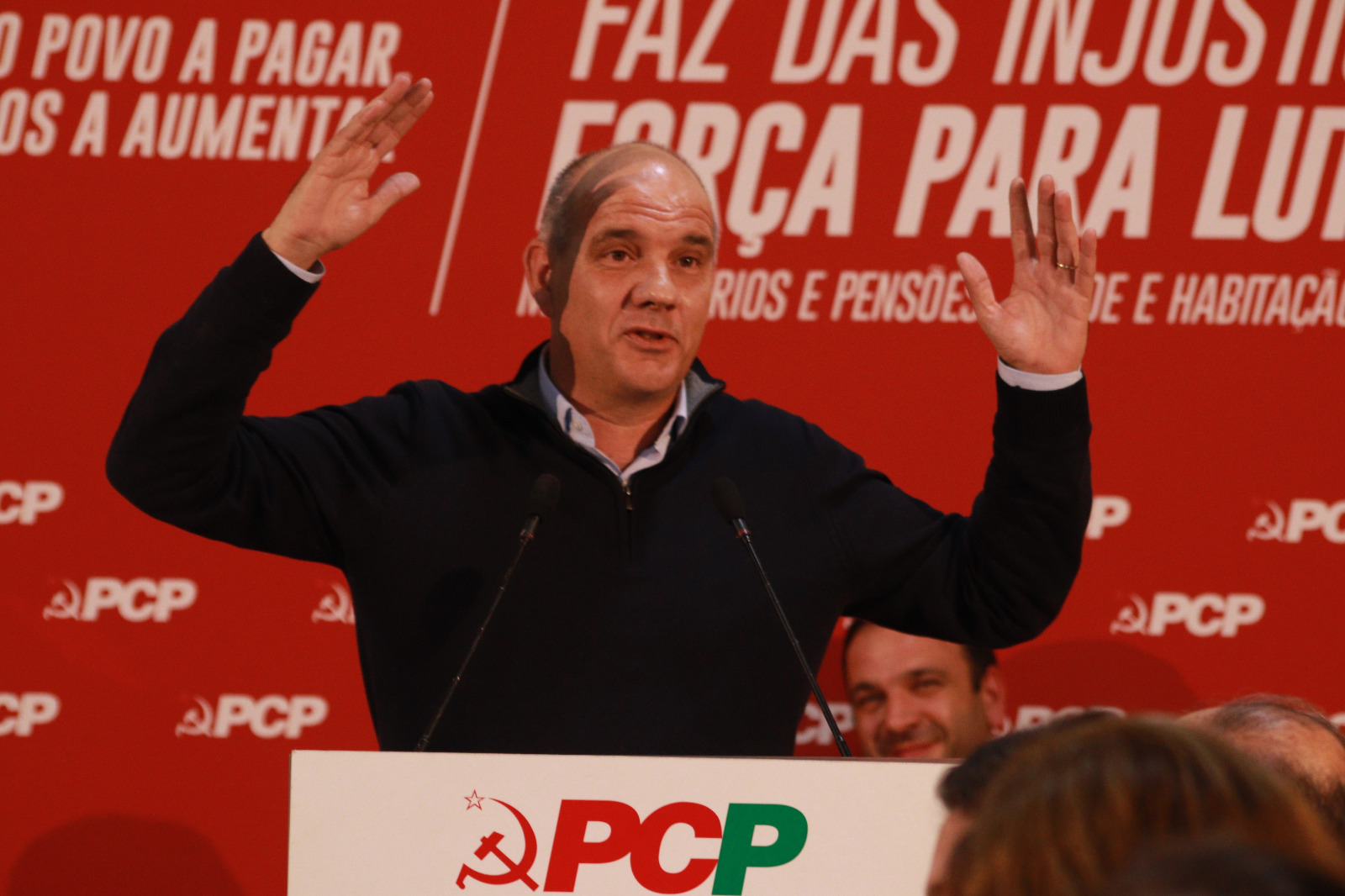 Secretário-geral do PCP diz em Braga que “há dinheiro na saúde e não é pouco”