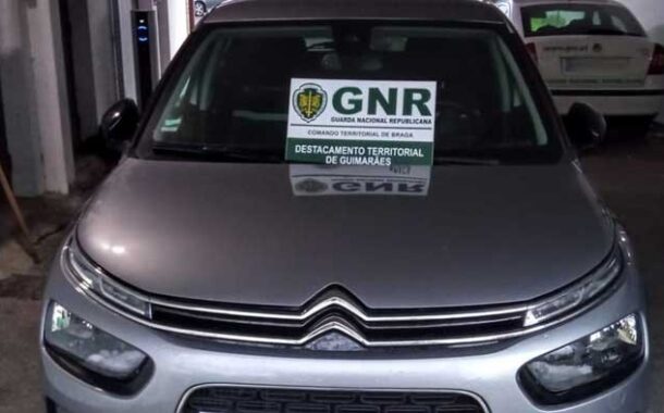 GNR descobre carro furtado em França num armazém de Guimarães