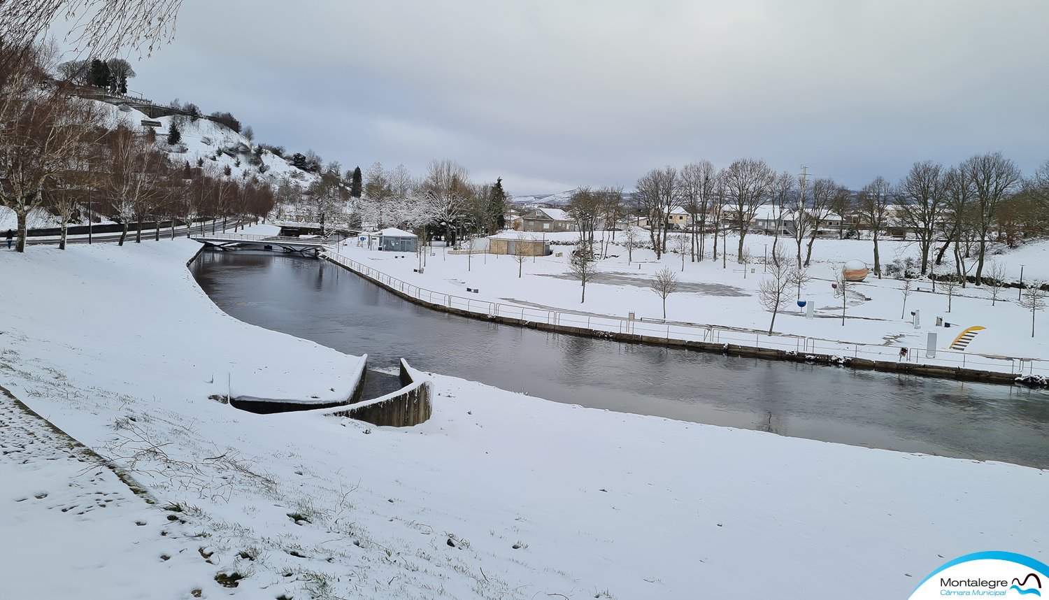 Neve mantém aulas e transportes suspensos em Montalegre