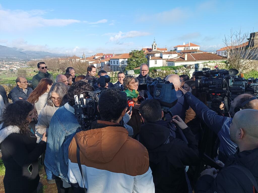 Ana Abrunhosa diz em Valença que papel de Marcelo é “desassossegar”