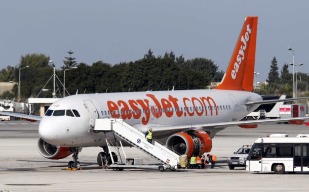 Passageiro alcoolizado assedia comissária de voo da easyJet com destino a Faro