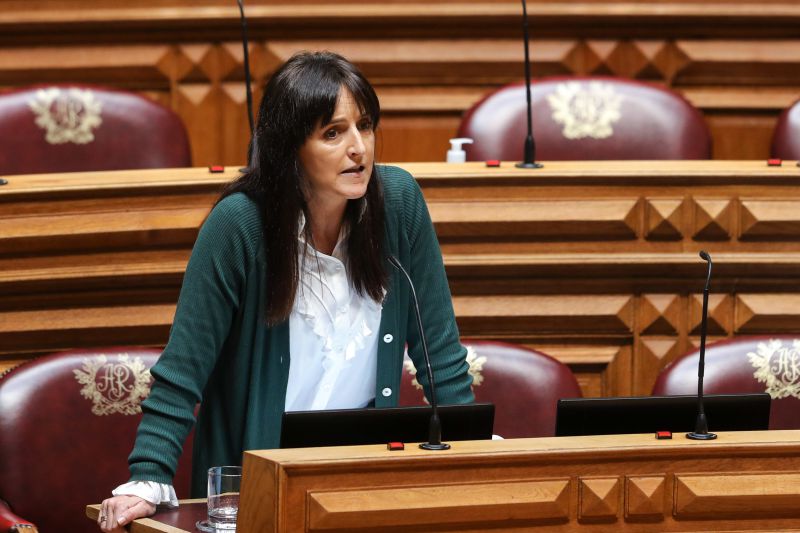 Clara Marques Mendes (PSD) reforça presença do Minho na Comissão de Revisão Constitucional na AR