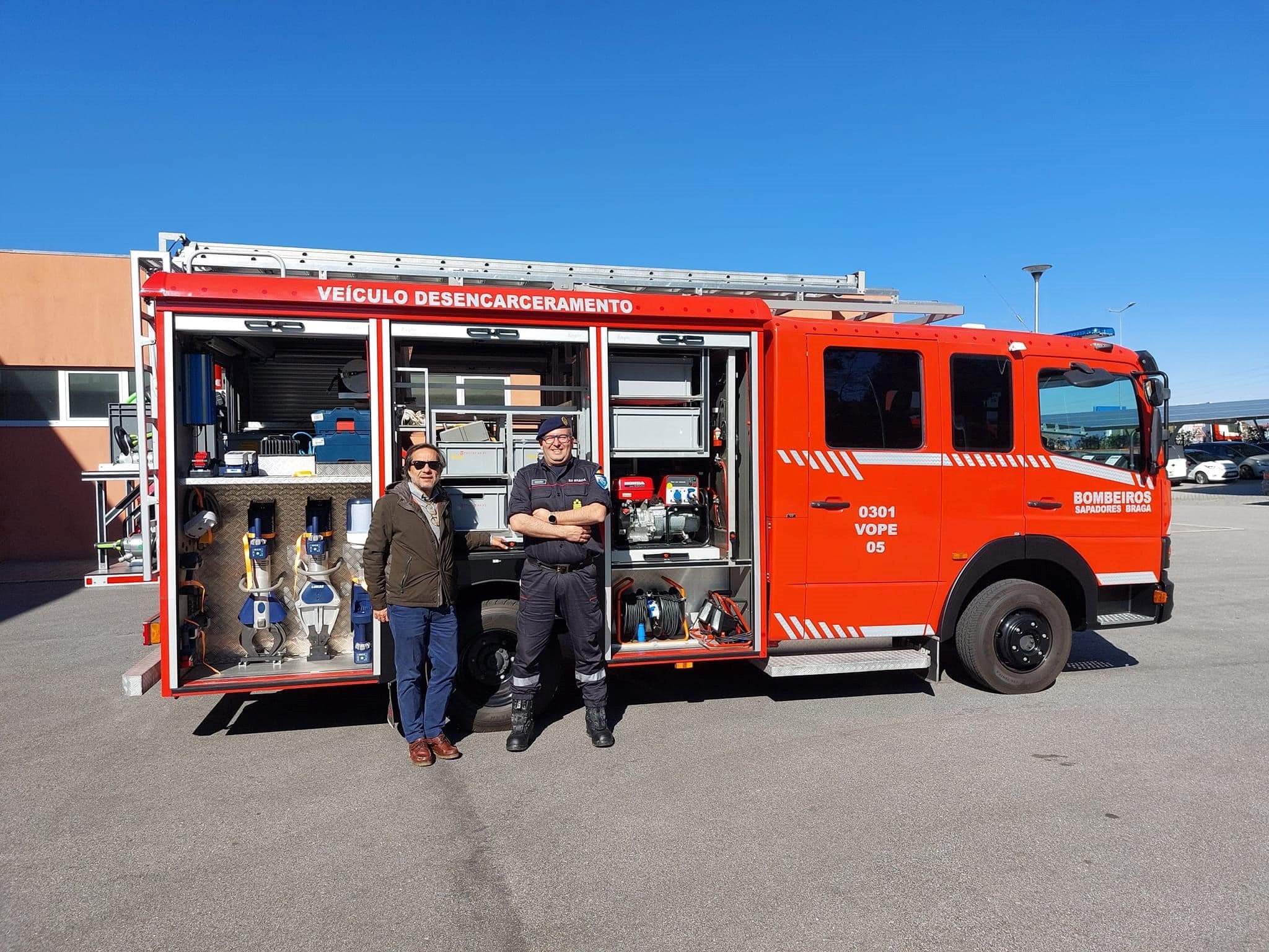 Bombeiros Sapadores de Braga recebe nova viatura de desencarceramento pesado