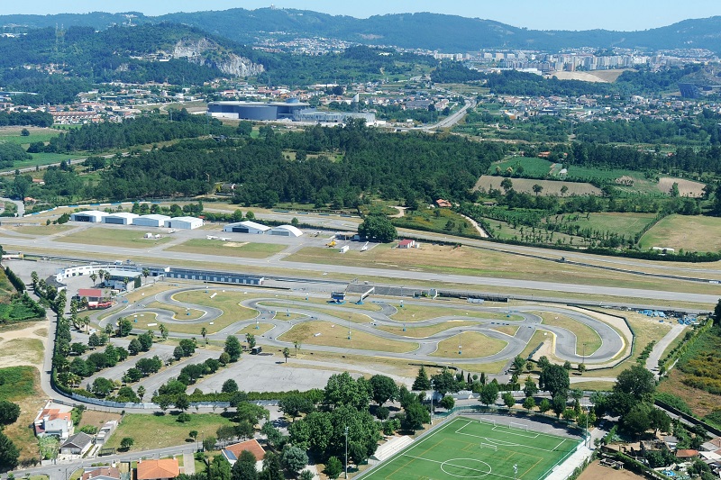 Câmara de Braga acusa donos do autódromo de querem fechar o Aeródromo de Palmeira