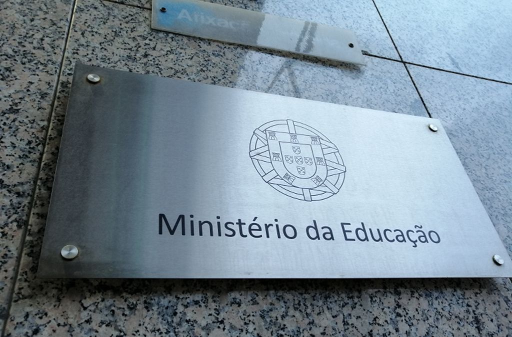Ministério da Educação diz ter “legitimidade” para pedir serviços mínimos para não docentes
