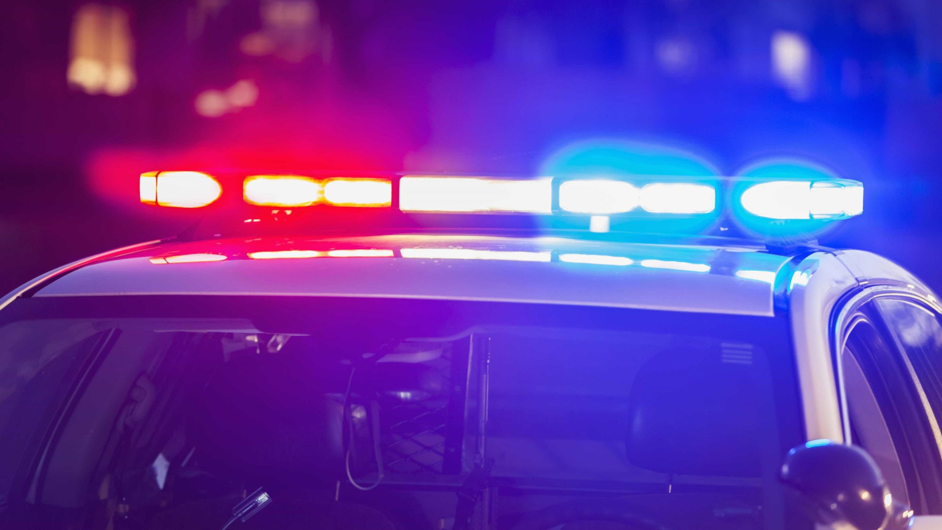 Idoso de 94 anos agride mulher, incendeia casa com vítima no interior e entrega-se