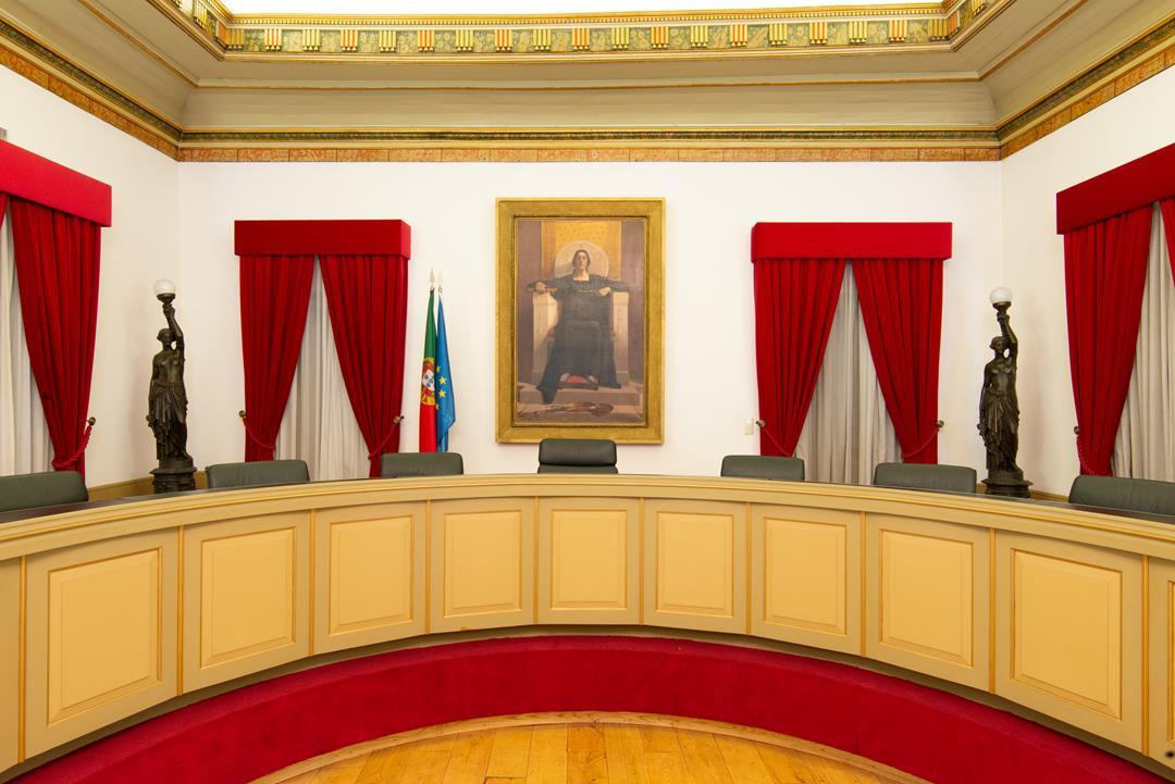 Relação absolve marmorista condenado duas vezes por violar enteada em Fafe