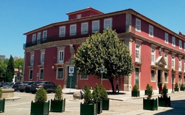 Relação confirma 7 anos de prisão para homem que tentou matar namorada em Braga