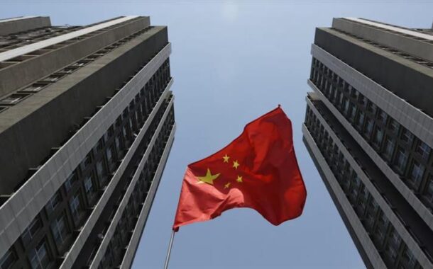 China executa homem que atropelou várias pessoas e condena outro por acorrentar mulher pelo pescoço