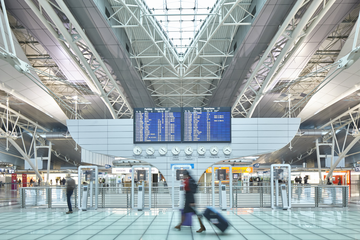 Professores e não docentes ‘tomam de assalto’ aeroportos portugueses dia 22