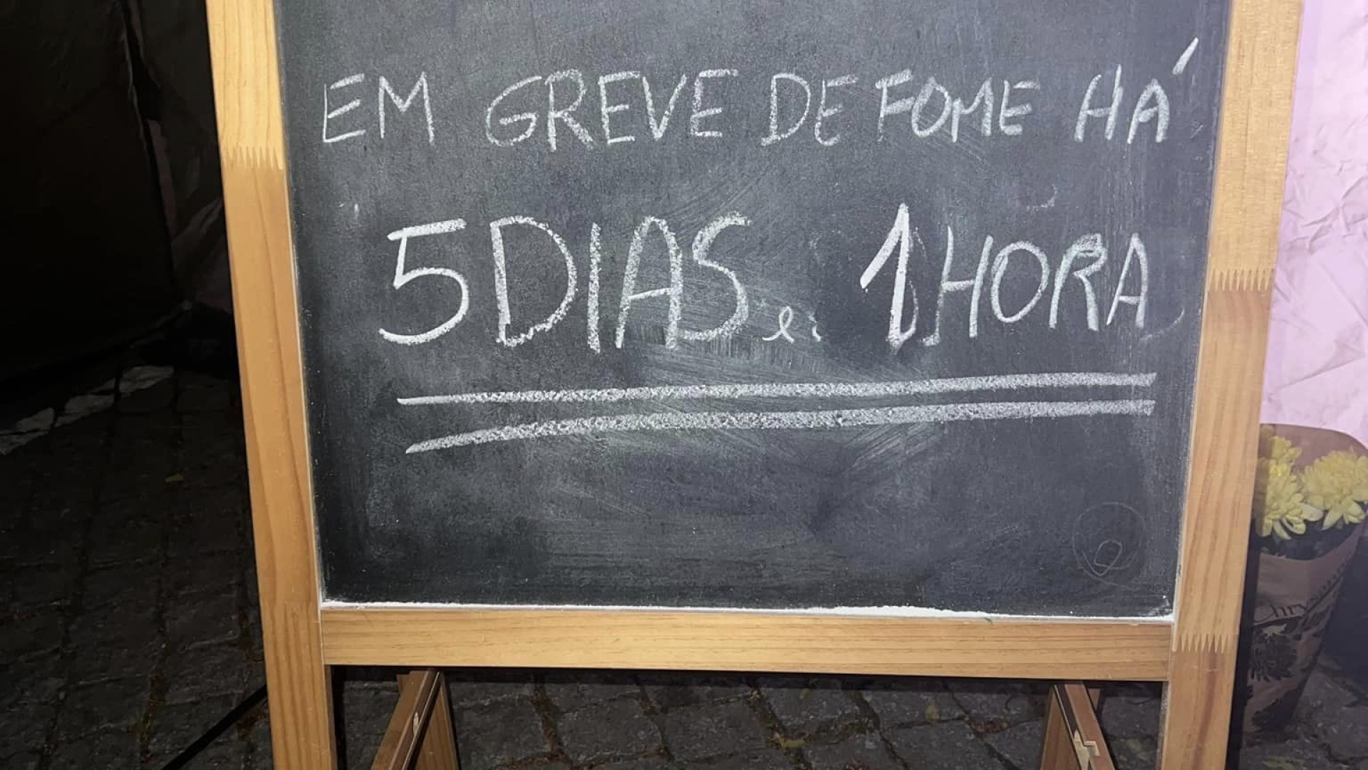 Professor de Viana teve alta hospitalar e terminou greve de fome após cinco dias