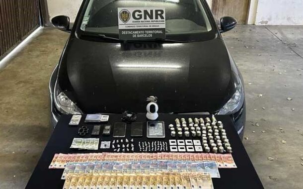 GNR detém casal que comprava droga no Porto e vendia em Guimarães e Famalicão