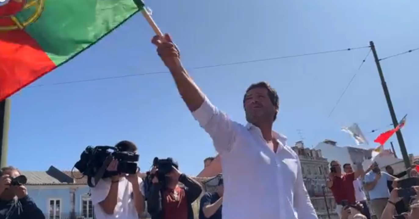 Ventura justifica manifestação acusando PS de “cercar democracia” e atrasar justiça
